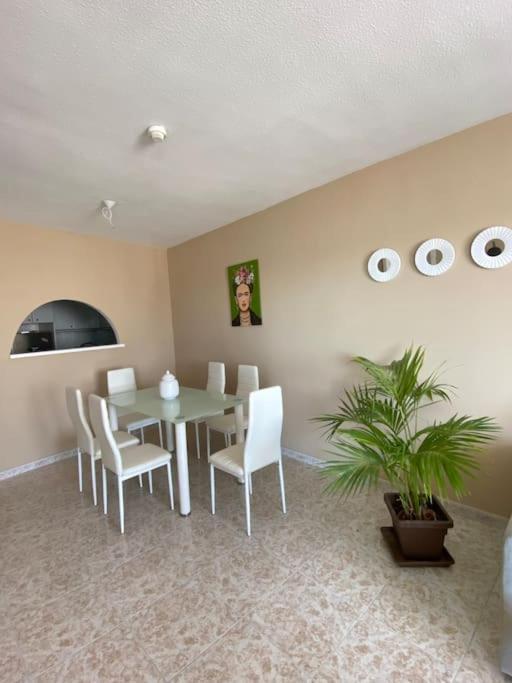 Lovely 1 Bedroom Apartment With Sea Views And Pool เอสเตโปนา ภายนอก รูปภาพ