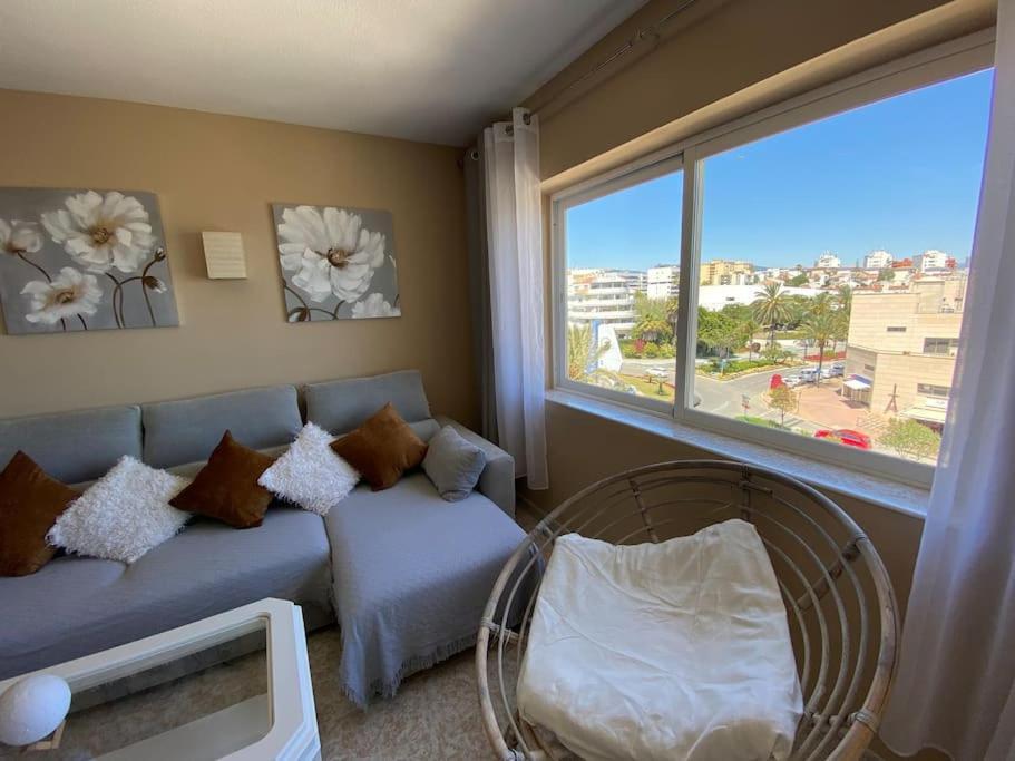 Lovely 1 Bedroom Apartment With Sea Views And Pool เอสเตโปนา ภายนอก รูปภาพ