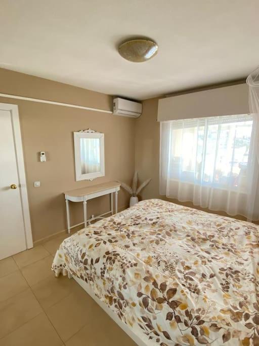 Lovely 1 Bedroom Apartment With Sea Views And Pool เอสเตโปนา ภายนอก รูปภาพ